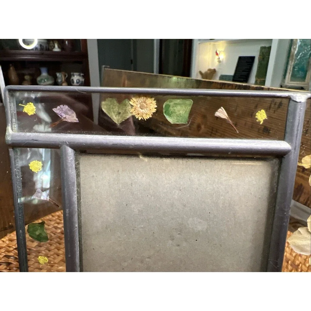 Vintage Glass Picture Frame With Dried Flowers Holds 3.5”  X  5” Photo